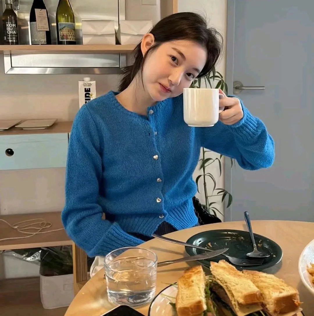 顶楼左边那栋房子